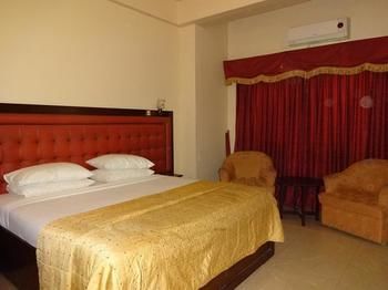 Hotel Al Harmain Tower Karachi Exterior photo